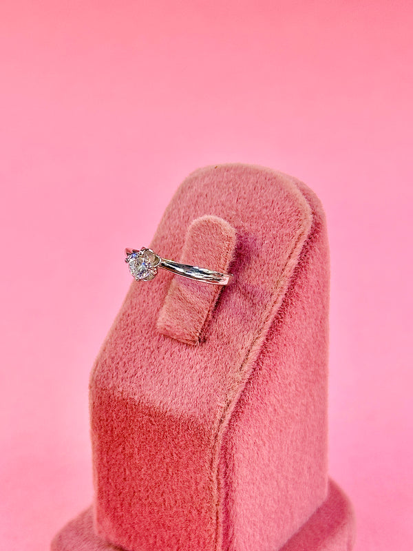 DEAL 8 ( SIZE ZERO )