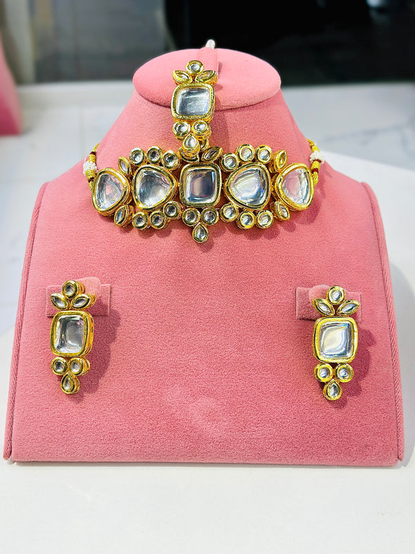 Meera Kundan Choker Set