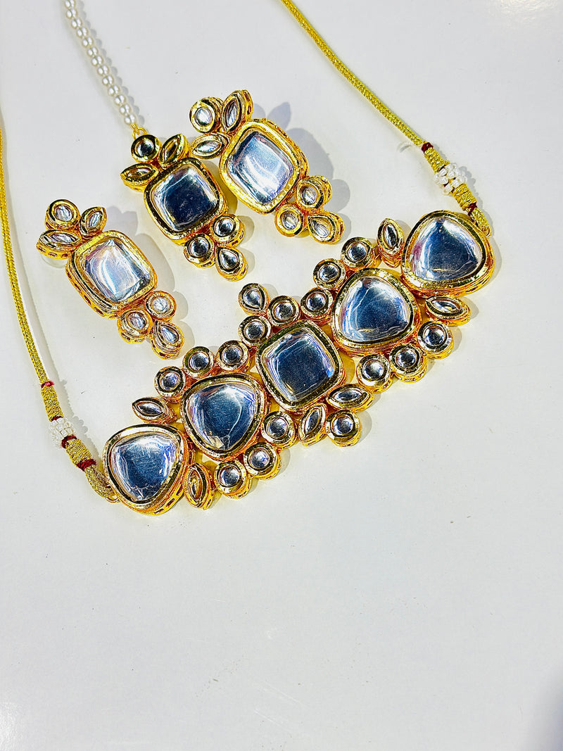 Meera Kundan Choker Set