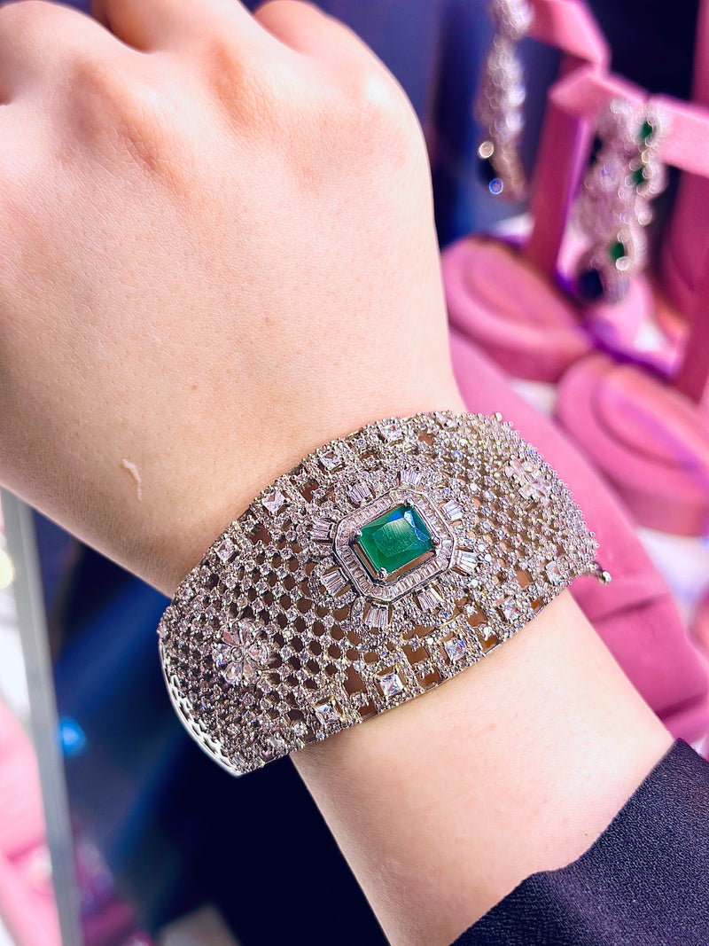 Tessa designer handcuff ( emerald )