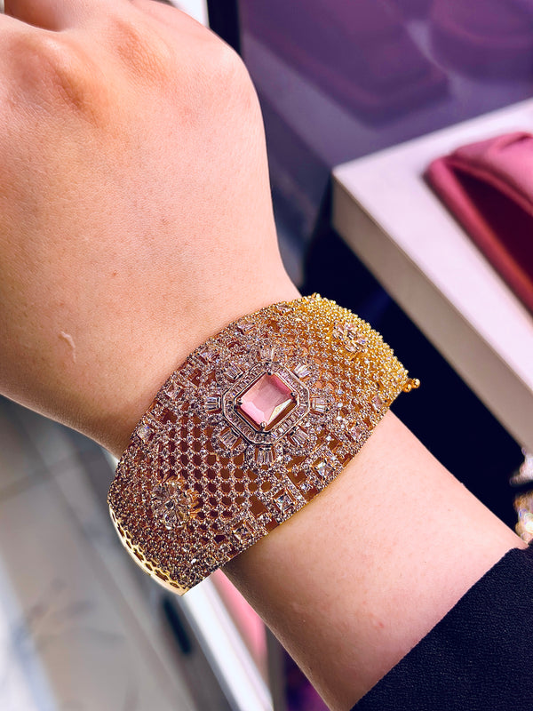 Tessa designer Handcuff ( GP)