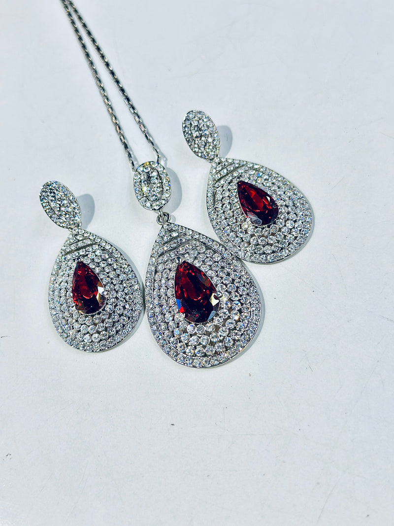 Hallie ( RED )