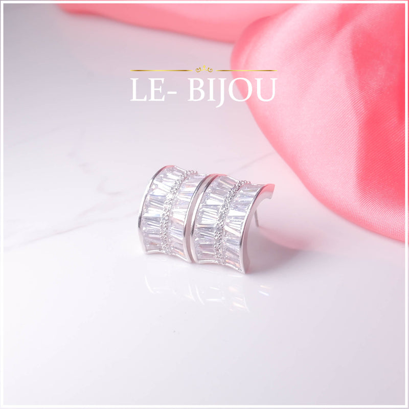 maya Studs