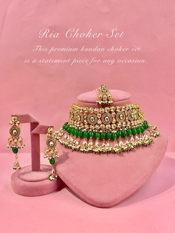Ria choker set