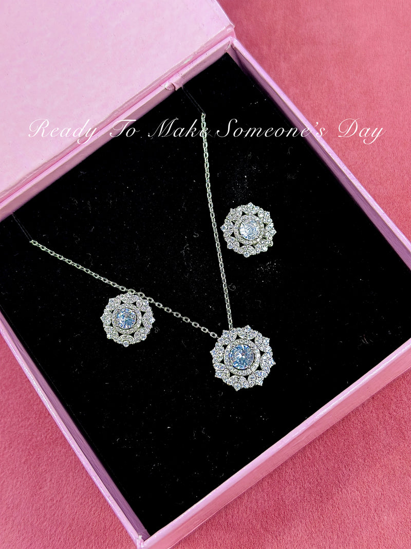 cora locket set