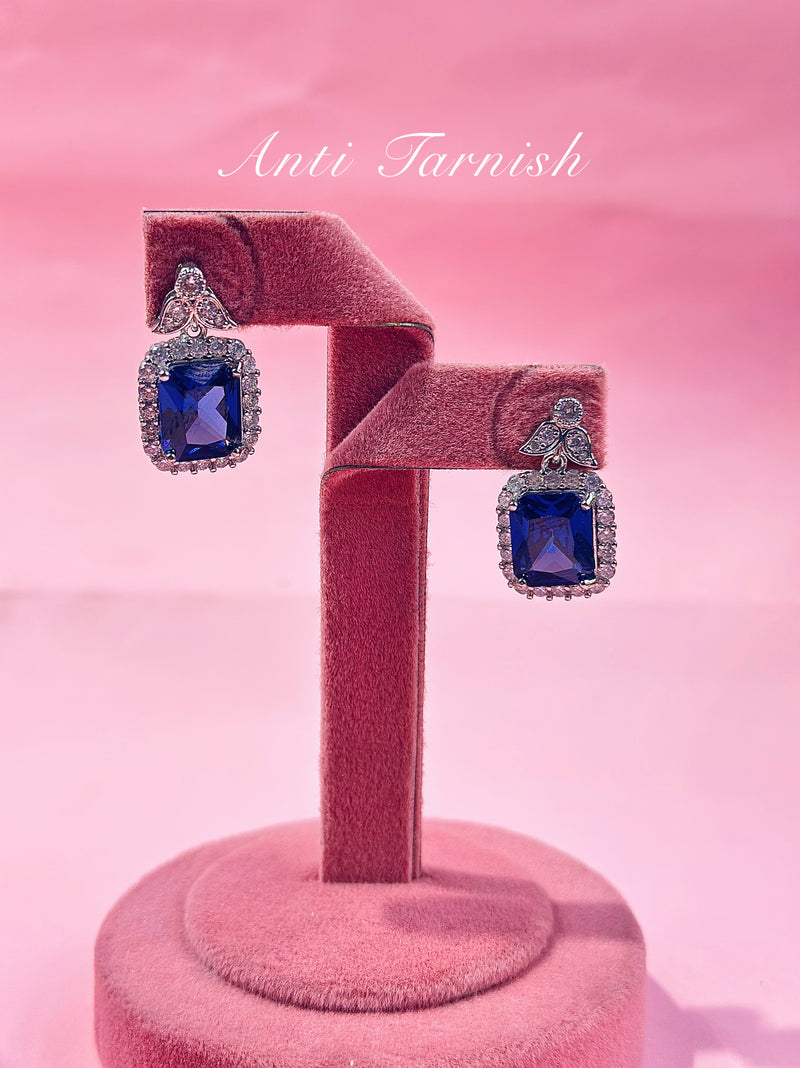 daphne locket set