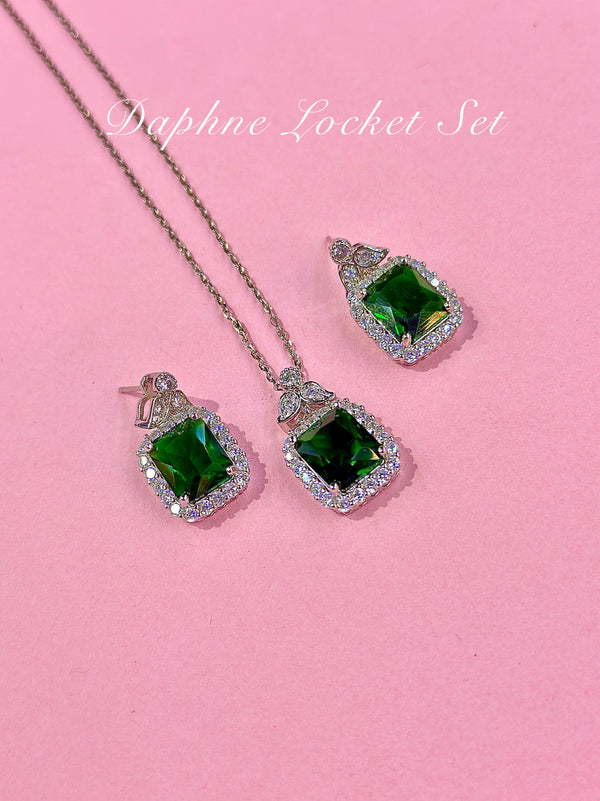 daphne locket set